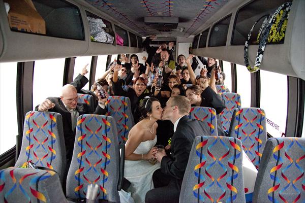 Aluguel de vans para casamentos