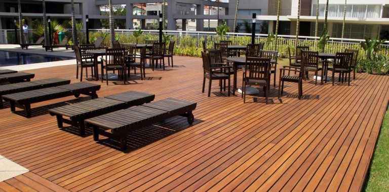 Como instalar um deck de madeira em casa? Como instalar um deck de madeira em casa?