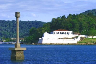 Guarujá para amantes do mar e de História